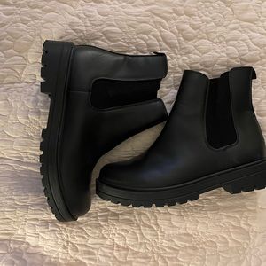 Chelsea Boots